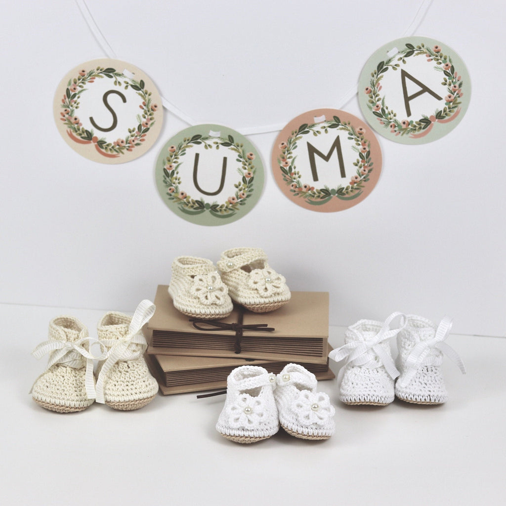 Suma Baby  Shoes  Baby Boy and Baby Girl. Hand made crochet baby shoes,  ivory and white